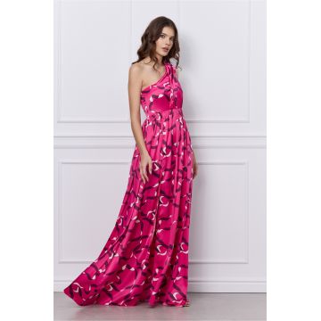 Rochie fucsia lunga din satin pe un umar cu imprimeu