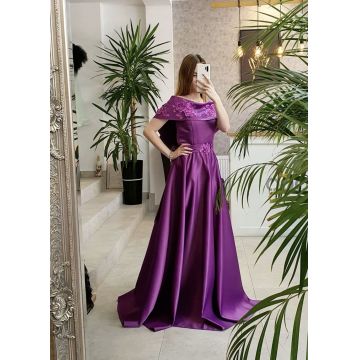 Rochie de ocazie lunga din tafta fucsia accesorizata cu flori 3D