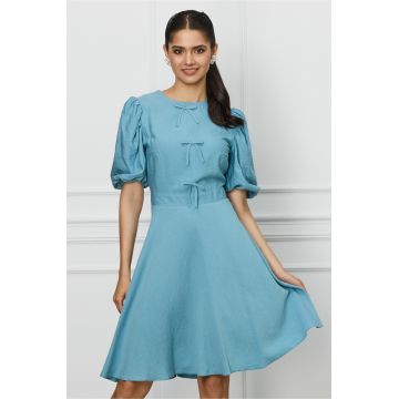 Rochie DY Fashion bleu cu fundite pe bust si maneci bufante