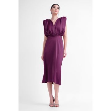 Rochie midi burgundy cu bust drapat in V