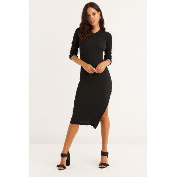 Rochie cambrata cu slit cu fermoar 115959