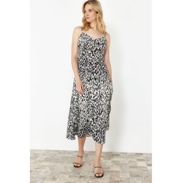 Rochie evazata cu animal print