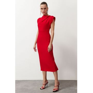 Rochie midi cu slit pe spate