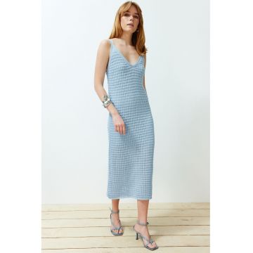 Rochie midi tricotata cu decolteu in V