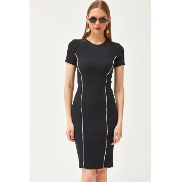 Rochie cambrata cu vipusca contrastanta 134273