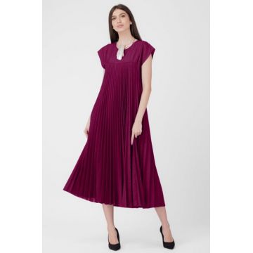 Rochie plisata A-line lunga, material fin si usor creponat, mov zmeura