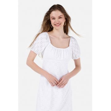 Rochie cu broderie sangallo