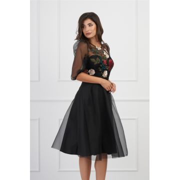 Rochie DY Fashion neagra din organza cu broderie florala la bust