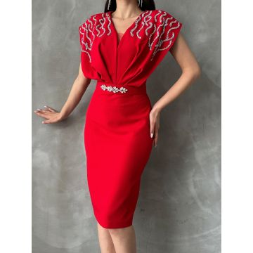 Rochie dama midi accesorizata cu strasuri