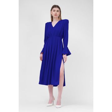 Rochie midi albastru electric cu pliuri si umeri proeminenti