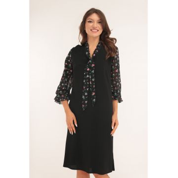 Rochie lejera neagra cu maneci din voal cu print floral