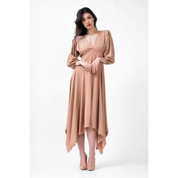 Rochie midi bej cu clini si maneca midi