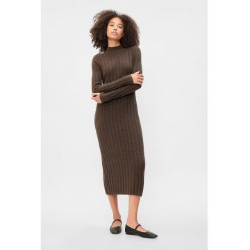 Rochie tricotata cu aspect striat