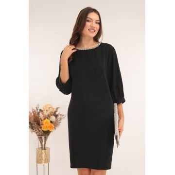 Rochie cocktail neagra cu strasuri la decolteu