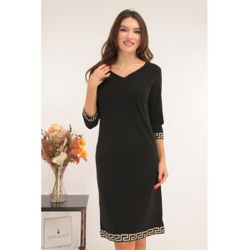 Rochie neagra cu insertii cu model geometric