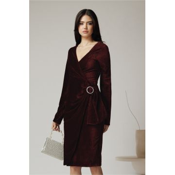 Rochie eleganta din catifea burgundy cu insertii din fir lurex si catarama in talie