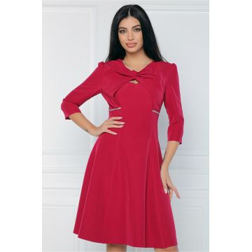 Rochie eleganta din stofa magenta cu strasuri in talie si decupaj la decolteu