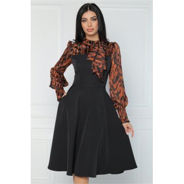 Rochie MBG office din stofa neagra cu voal la bust si animal print caramiziu