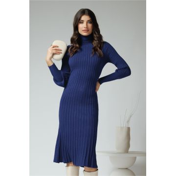 Rochie din tricot reiat bleumarin cu guler