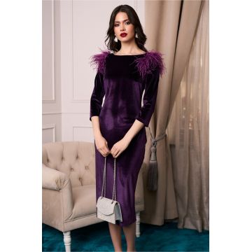 Rochie DY Fashion eleganta din catifea mov cu pene la umeri