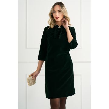 Rochie DY Fashion eleganta din catifea verde cu funda si brosa la decolteu