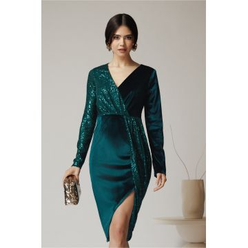 Rochie MBG eleganta din catifea verde cu paiete pe o parte