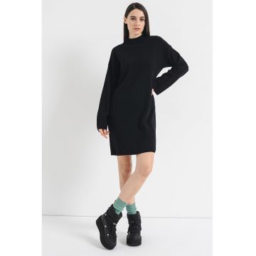 Rochie-pulover din amestec de lana cu maneci cazute