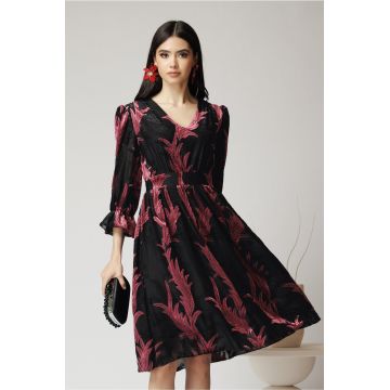 Rochie Ella Collection Linea eleganta din voal cu insertii din catifea roz