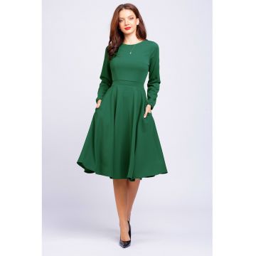 Rochie midi evazata cu decolteu barcuta