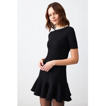 Rochie mini cu terminatie peplum