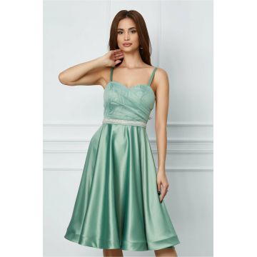 Rochie eleganta din tafta verde cu aplicatie in talie